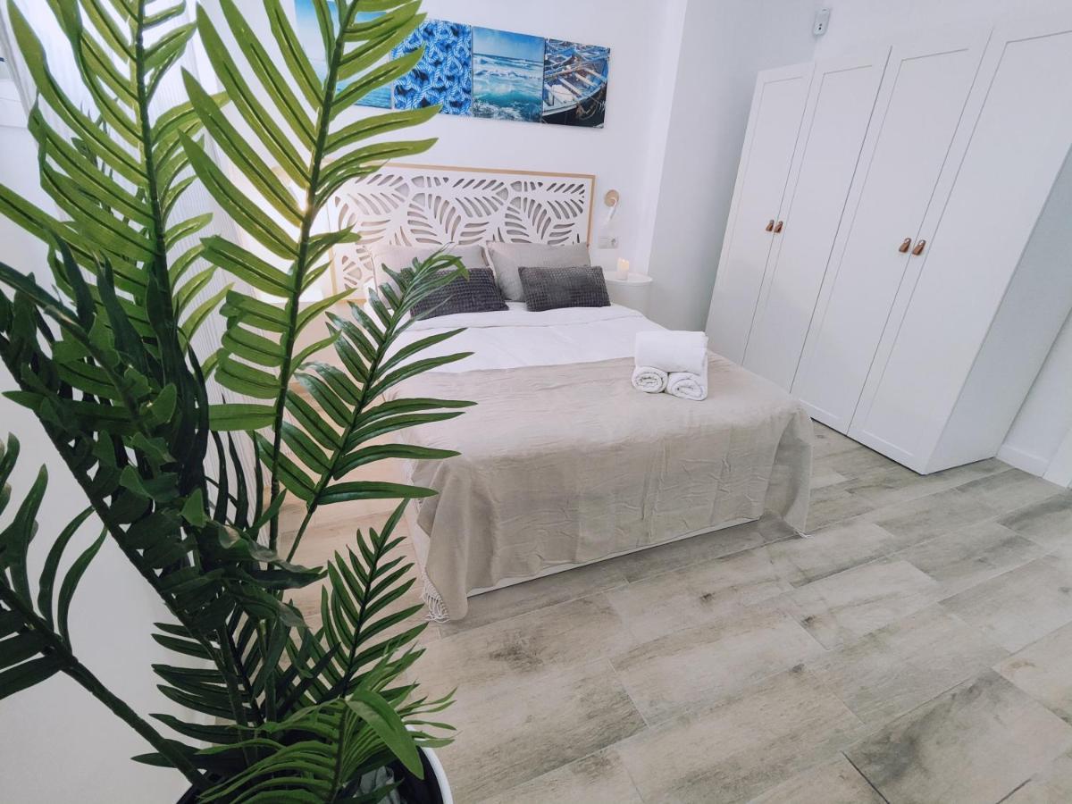 La Victoria Suites Malaga Bagian luar foto