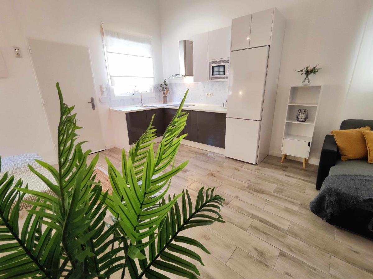 La Victoria Suites Malaga Bagian luar foto