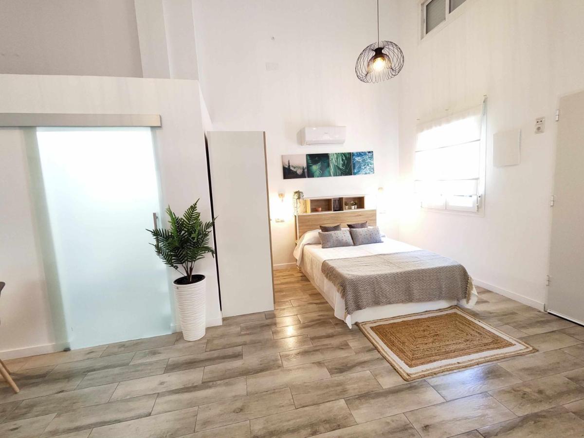 La Victoria Suites Malaga Bagian luar foto