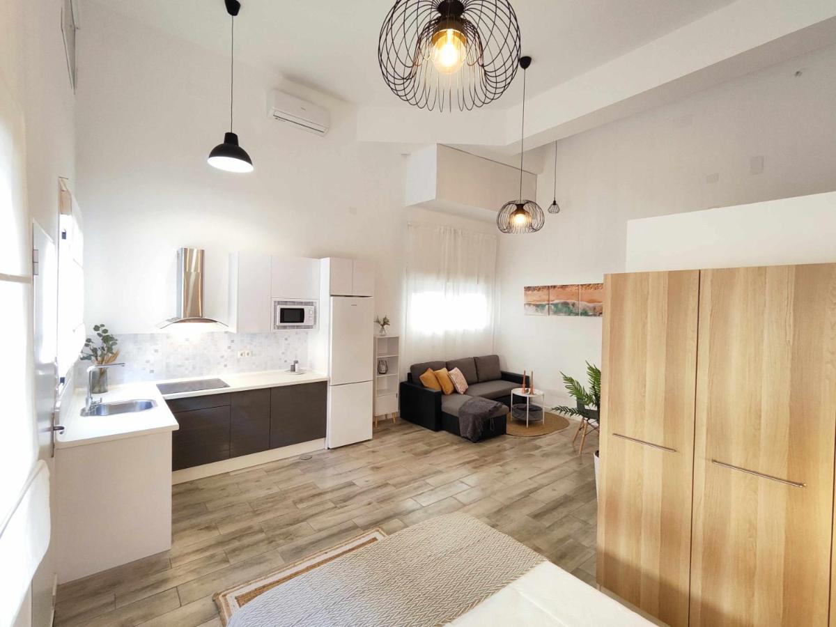 La Victoria Suites Malaga Bagian luar foto