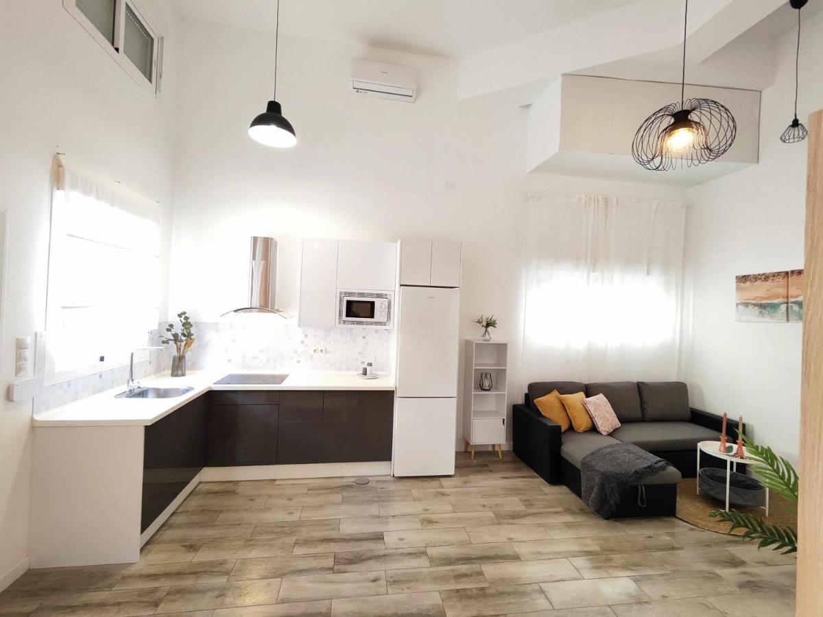 La Victoria Suites Malaga Bagian luar foto