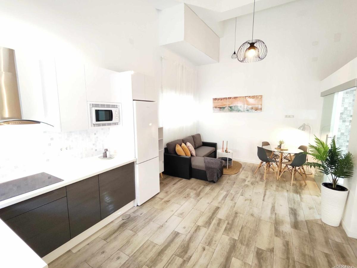 La Victoria Suites Malaga Bagian luar foto