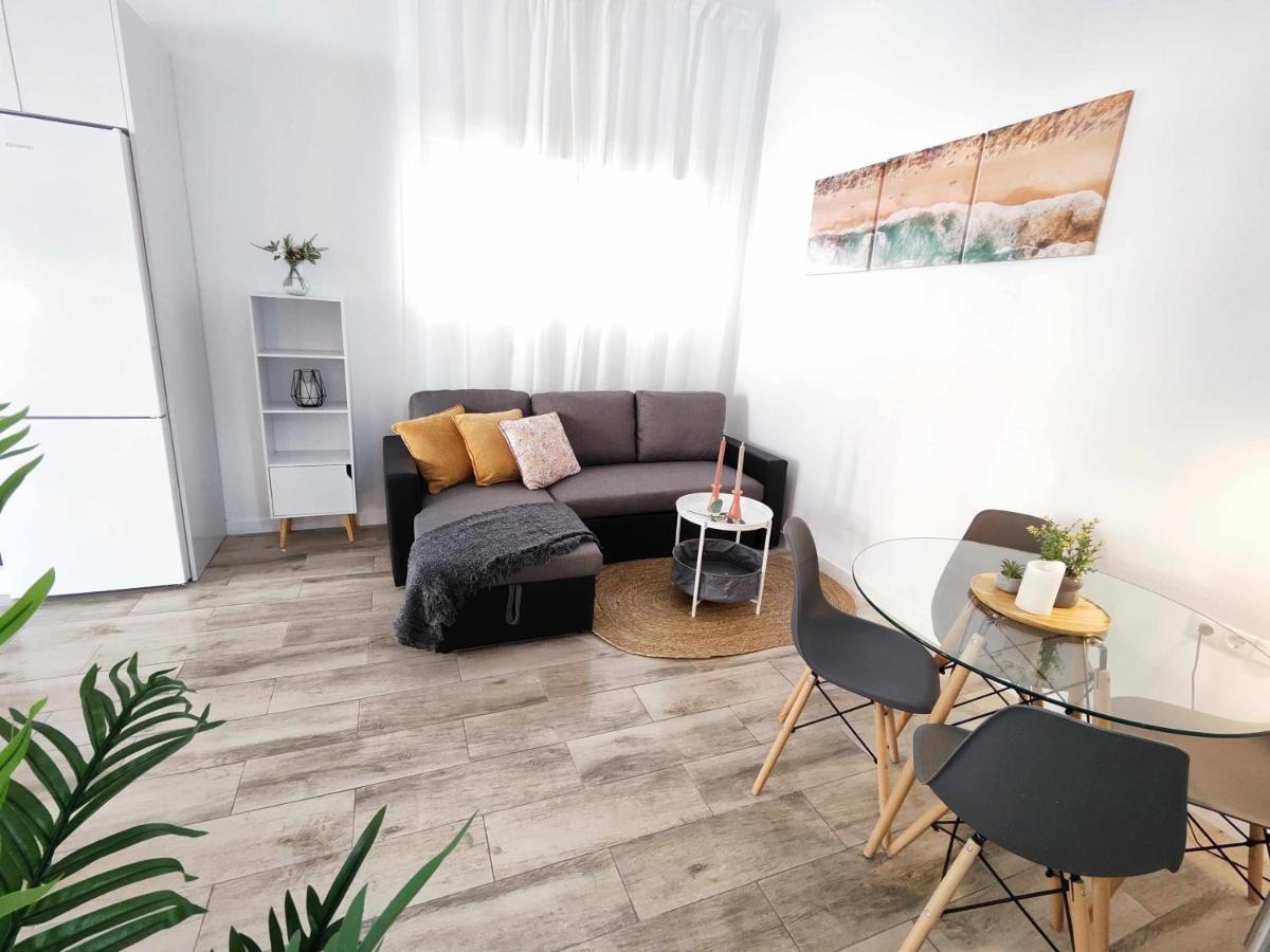 La Victoria Suites Malaga Bagian luar foto
