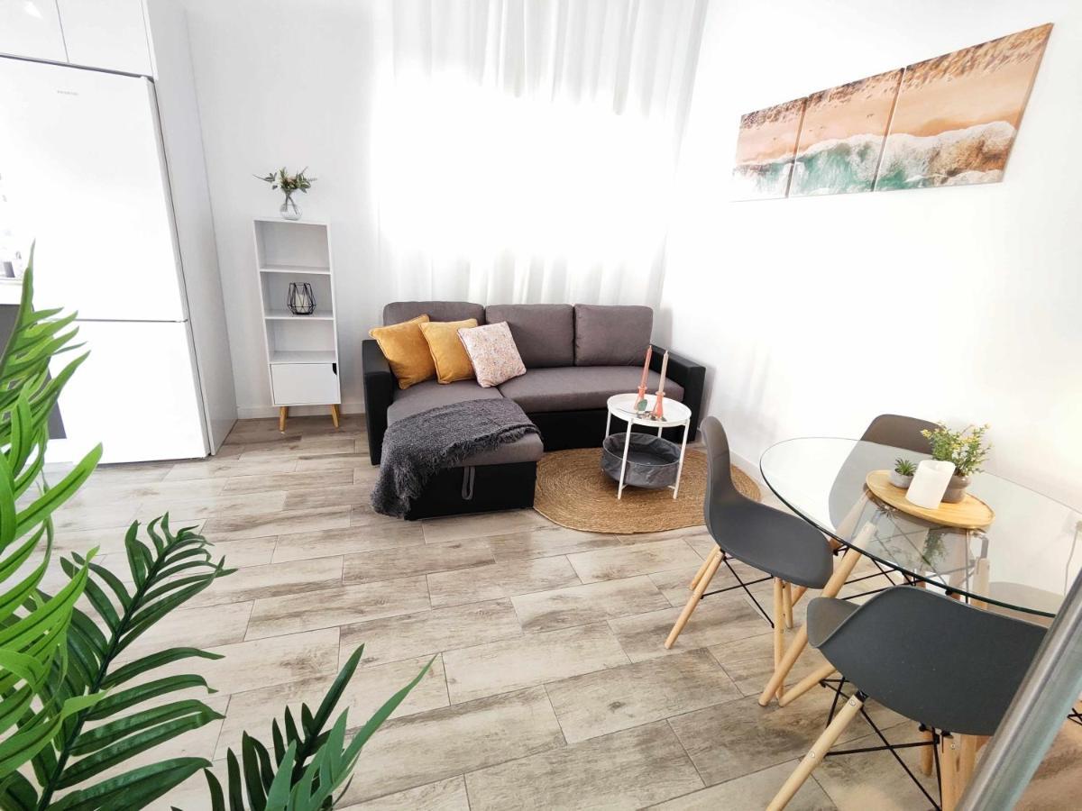 La Victoria Suites Malaga Bagian luar foto