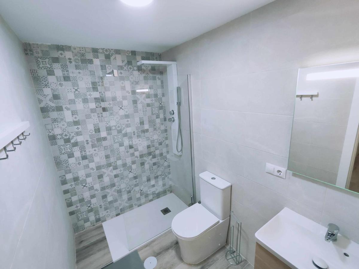 La Victoria Suites Malaga Bagian luar foto