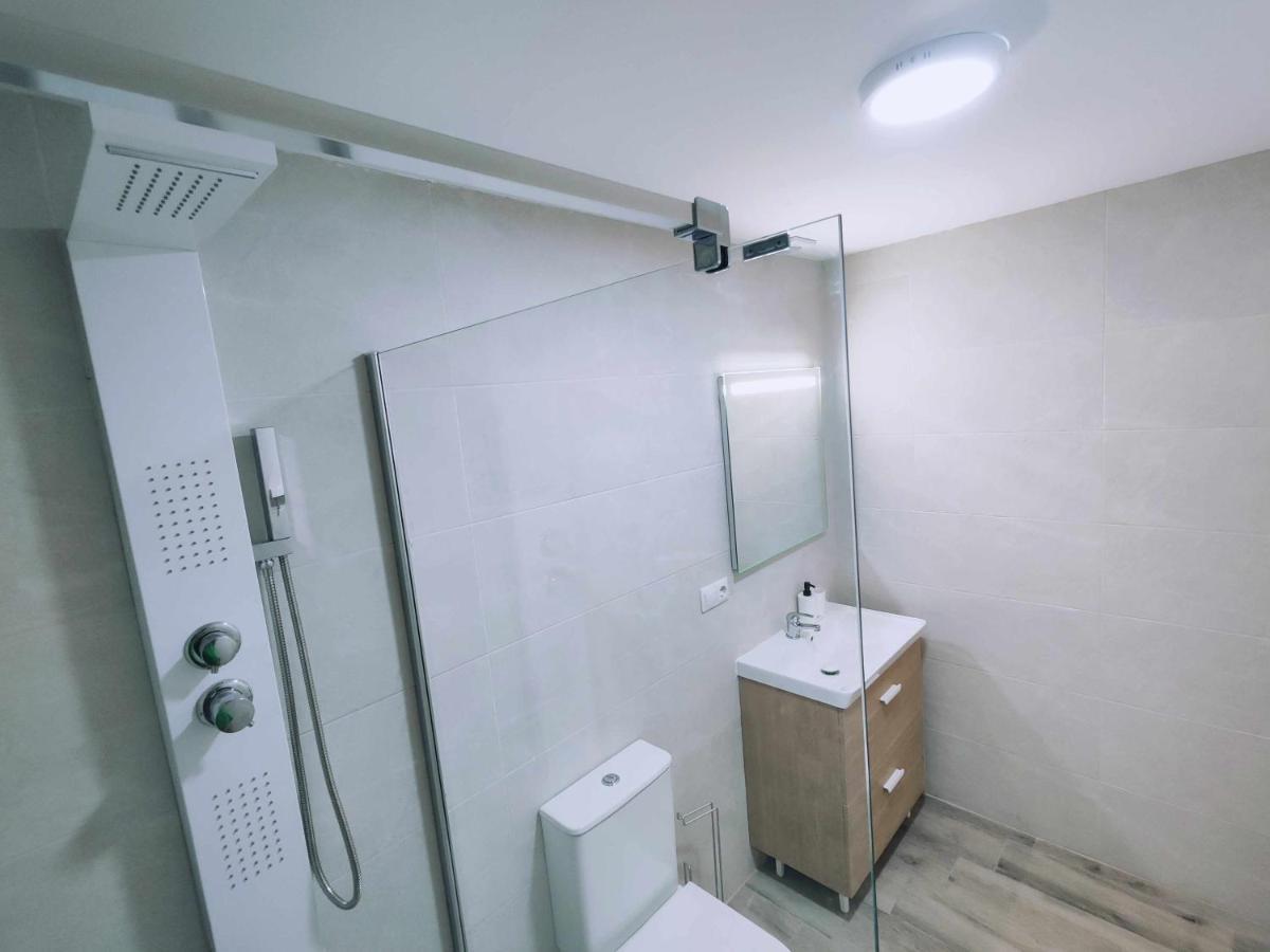 La Victoria Suites Malaga Bagian luar foto
