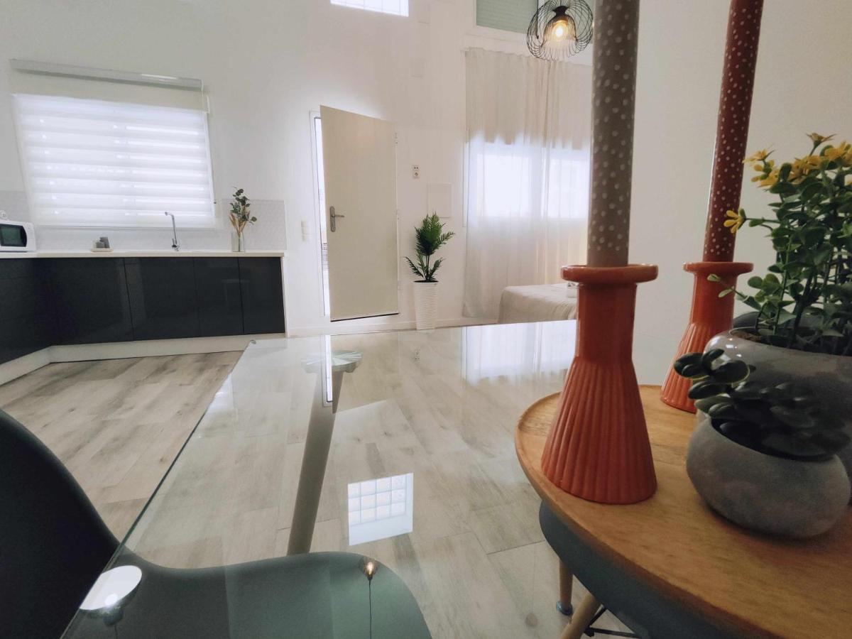 La Victoria Suites Malaga Bagian luar foto