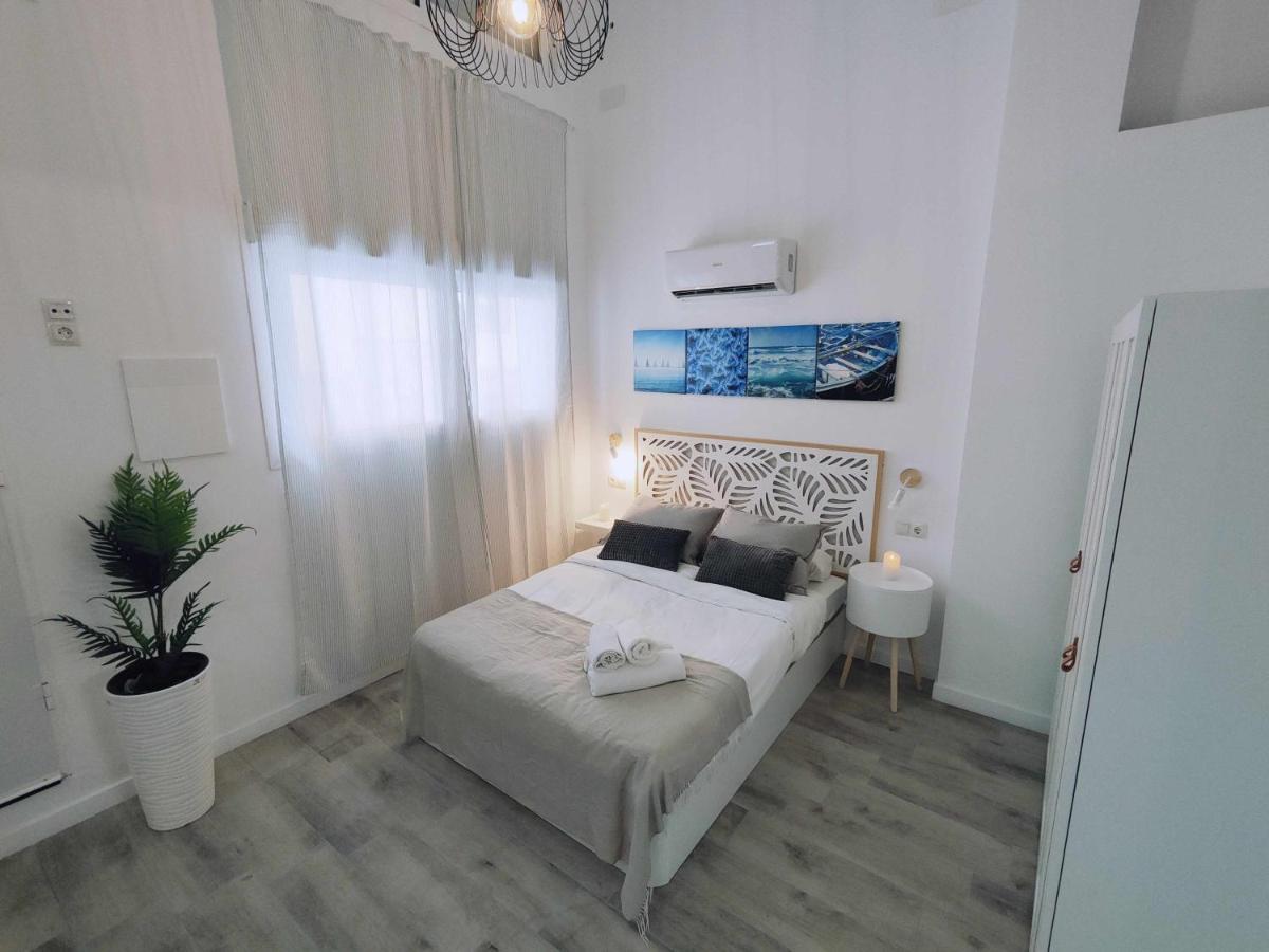 La Victoria Suites Malaga Bagian luar foto
