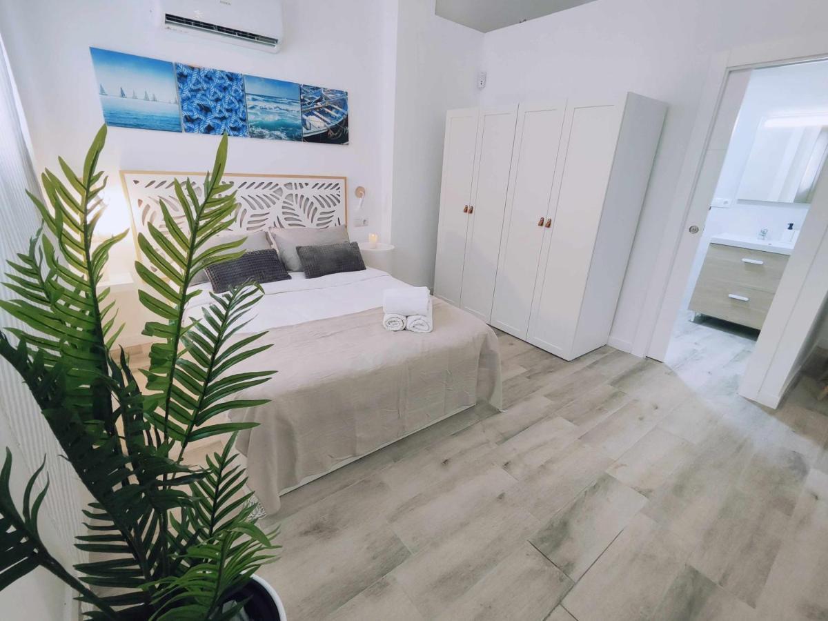 La Victoria Suites Malaga Bagian luar foto