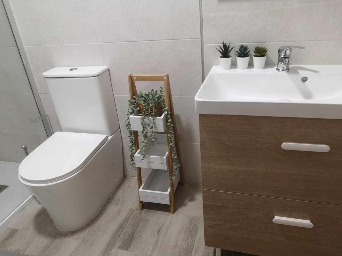 La Victoria Suites Malaga Bagian luar foto
