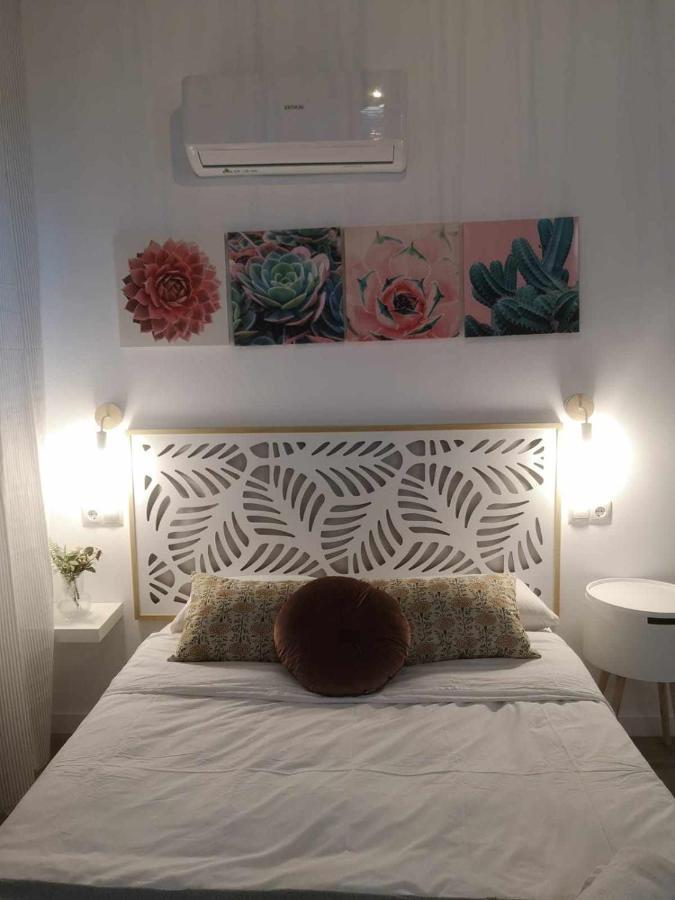 La Victoria Suites Malaga Bagian luar foto