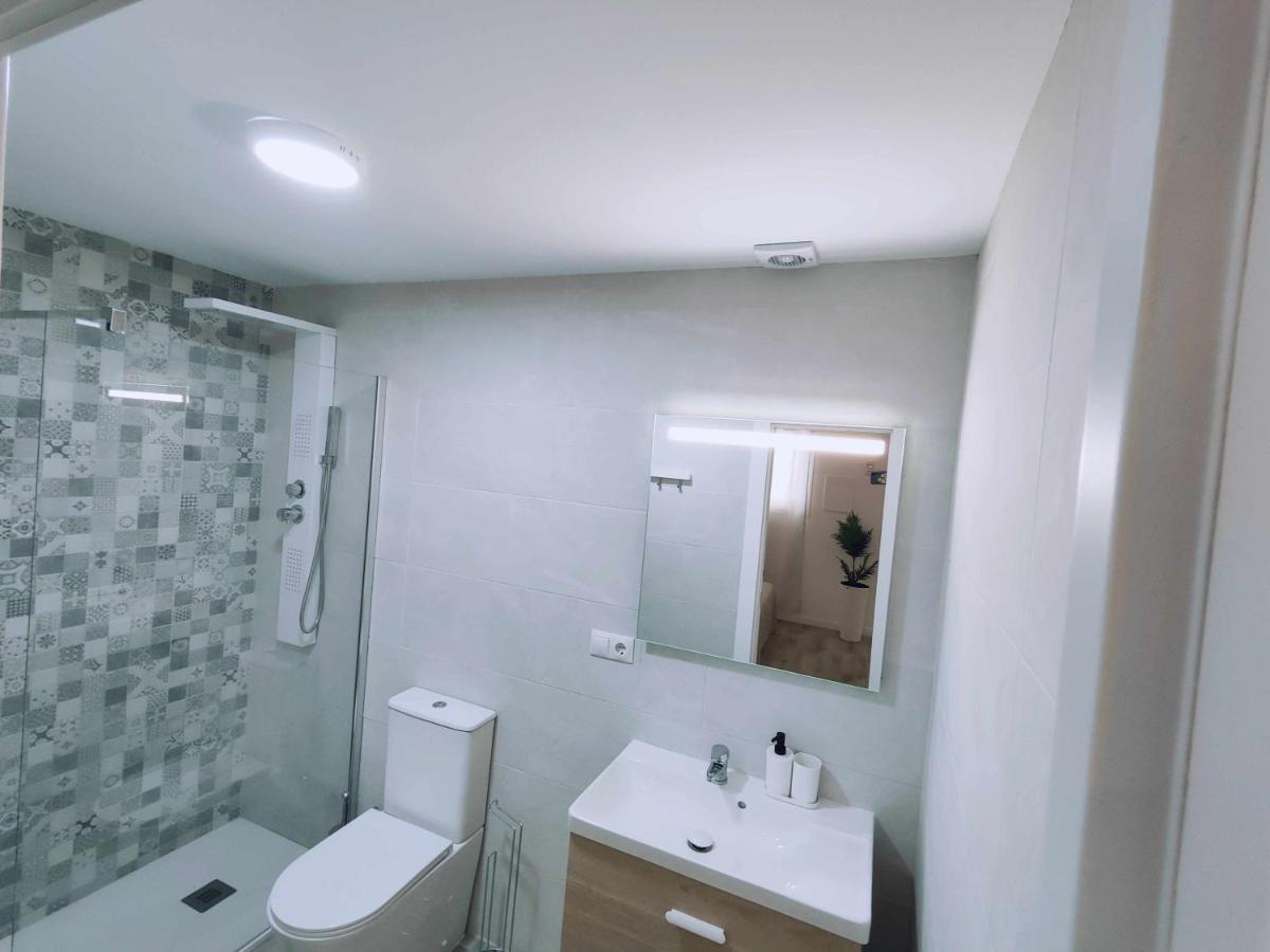La Victoria Suites Malaga Bagian luar foto