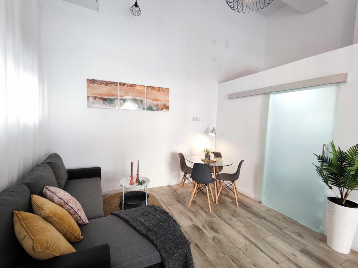 La Victoria Suites Malaga Bagian luar foto