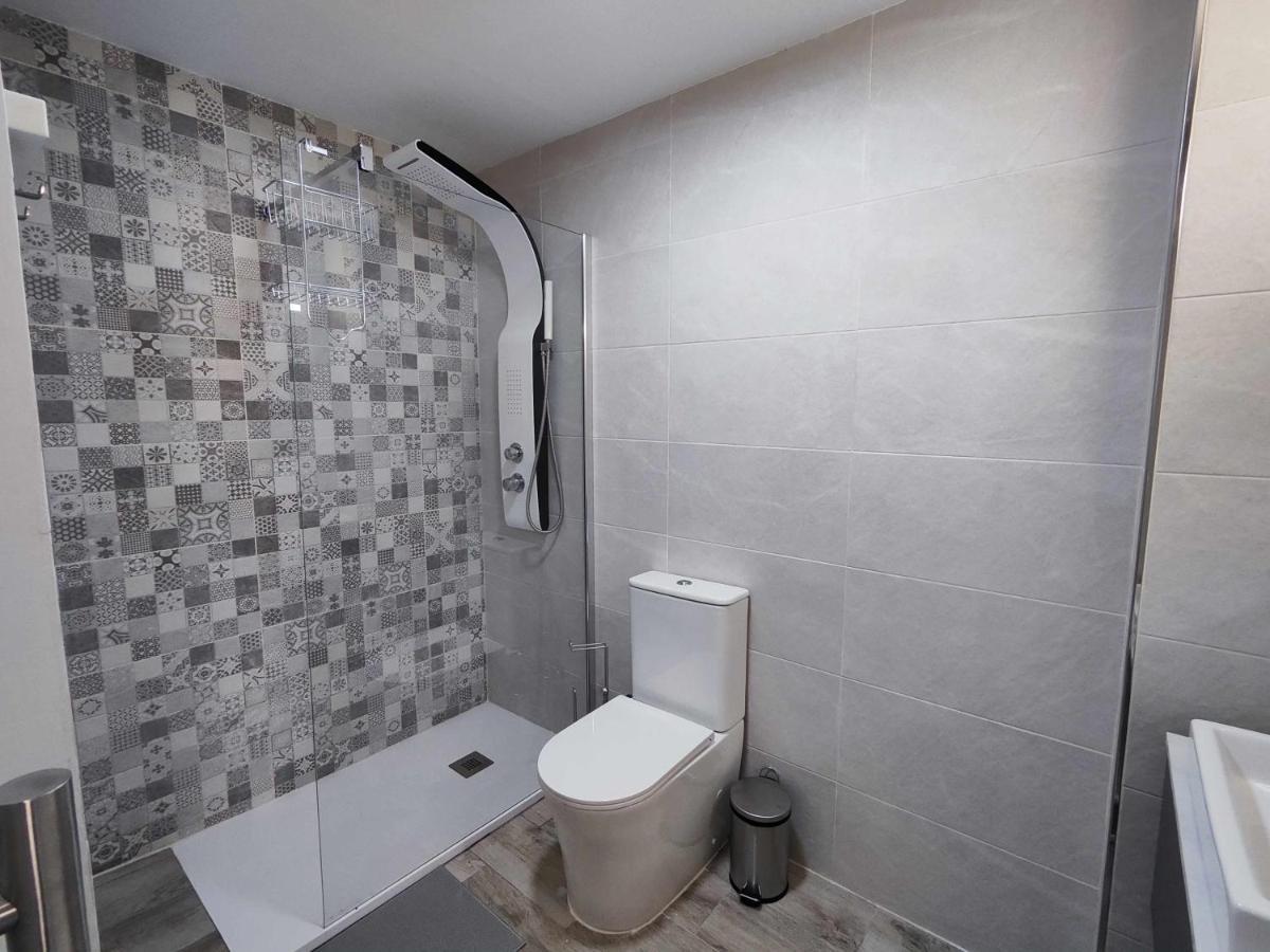 La Victoria Suites Malaga Bagian luar foto