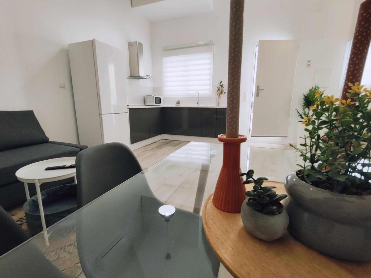 La Victoria Suites Malaga Bagian luar foto